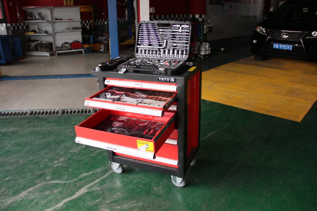 Tăng Cường An Toàn Lao Động Xưởng: Thiết Bị Bảo Hộ Và Môi Trường Làm Việc Hiệu Quả Tăng Cường An Toàn Lao Động Xưởng: Thiết Bị Bảo Hộ Và Môi Trường Làm Việc Hiệu Quả