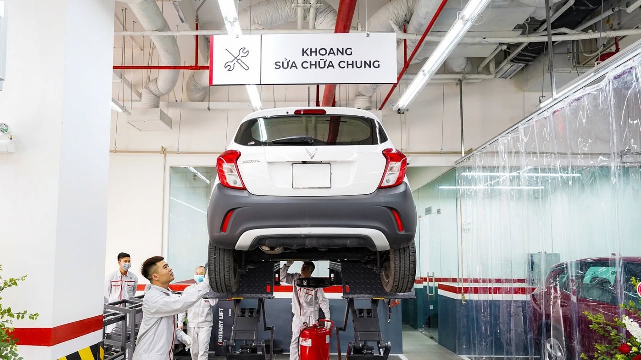 An Toàn Hàng Đầu Khi Sửa Chữa Xe Điện: Quy Trình Chuẩn Xưởng Dịch Vụ An Toàn Hàng Đầu Khi Sửa Chữa Xe Điện: Quy Trình Chuẩn Xưởng Dịch Vụ